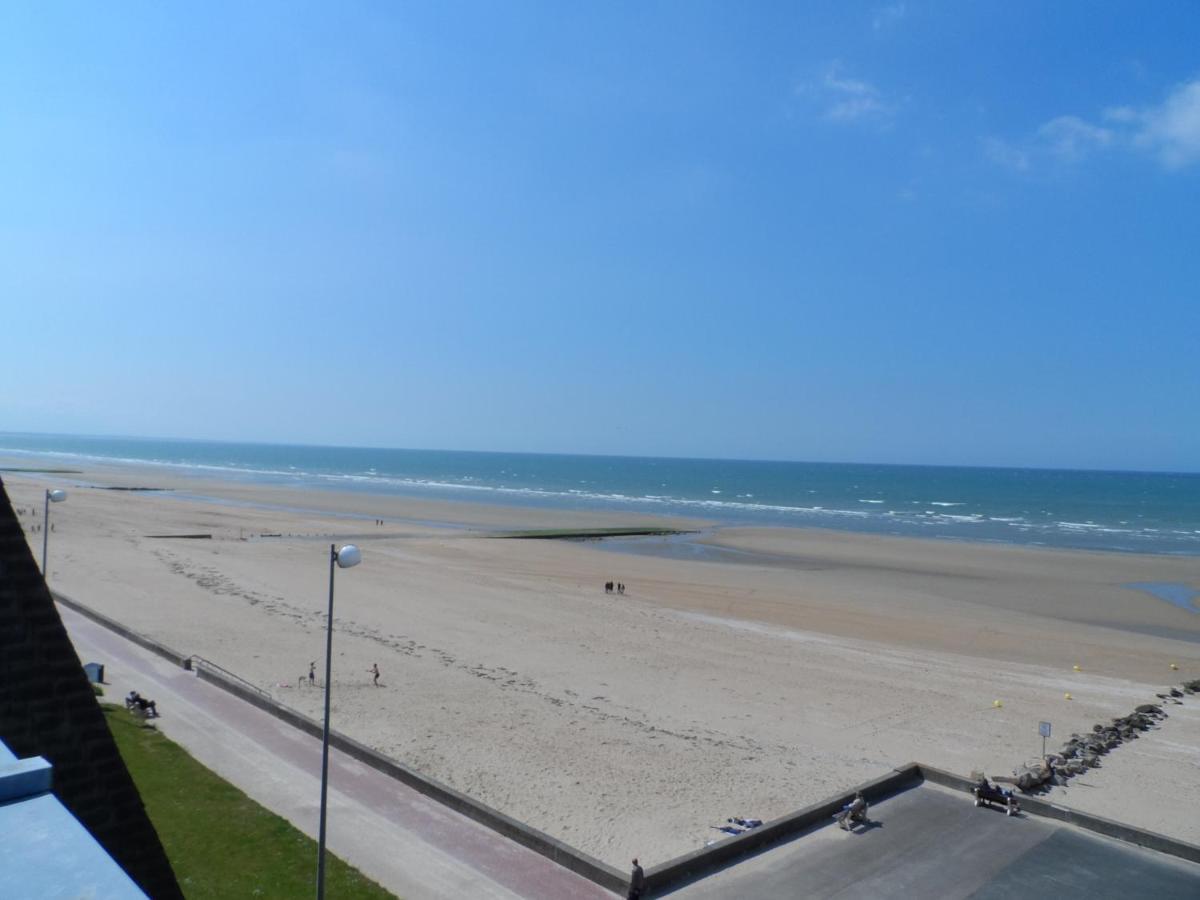 Appartement Avec Terrasse Panoramique, Acceptant Les Animaux, Parking - Fr-1-487-281 Cabourg Luaran gambar